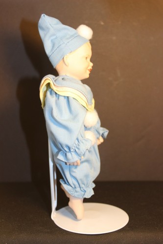 ASHTON DRAKE - Porcelain Doll - Picture Perfect Babies MINI 6" - JASON - Picture 6 of 7