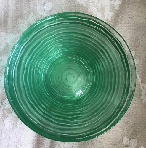 4 x Vintage Green Glass Dessert Bowls - Imagen 7 de 9