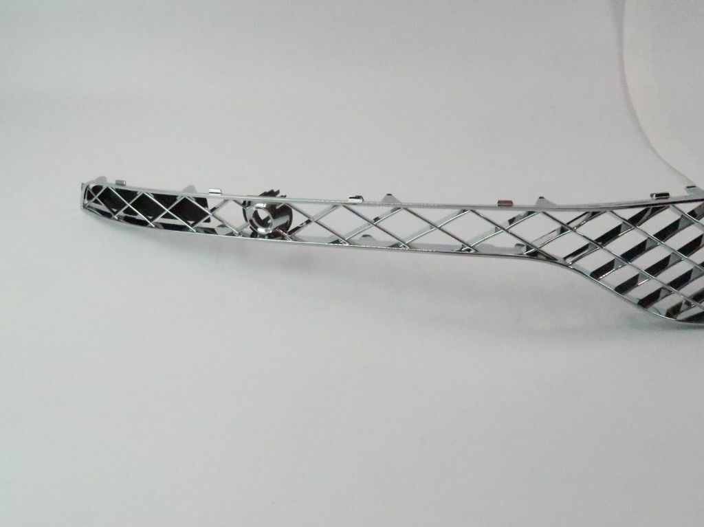 Bentley Bentayga front bumper center grill left side #888