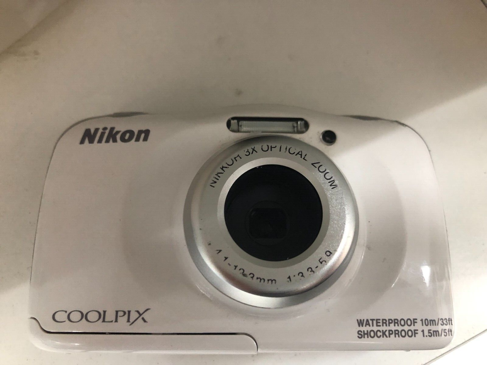 Nikon COOLPIX S33 Waterproof Digital Camera (White) eBay