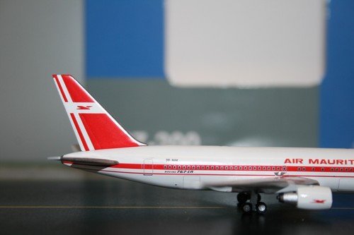 Aeroclassics 1:400 Air Mauritius Boeing 767-200 3B-NAK (AC411233) DEFECT - Picture 4 of 7