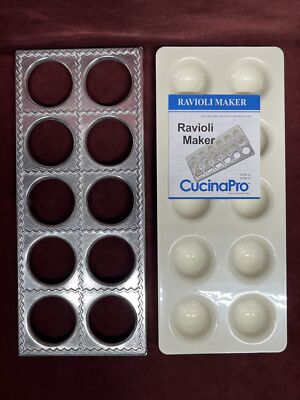 Ravioli Maker, 2.5''x 2.5'' Squares, Makes 12 Ravioli