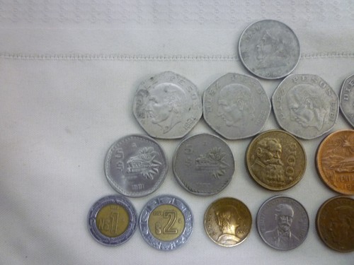 Mexican Peso's Centavos 17 Coins + 4 from Multiple Countries 21 Pcs Total Lot - Picture 2 of 8