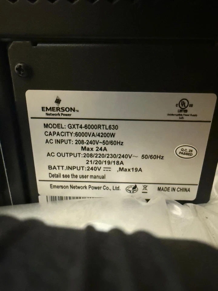 Emerson Liebert GXT4-6000RTL630 6000VA/4200W Rack/Torre Doble Conversión 208-240V Foto 3 de 4