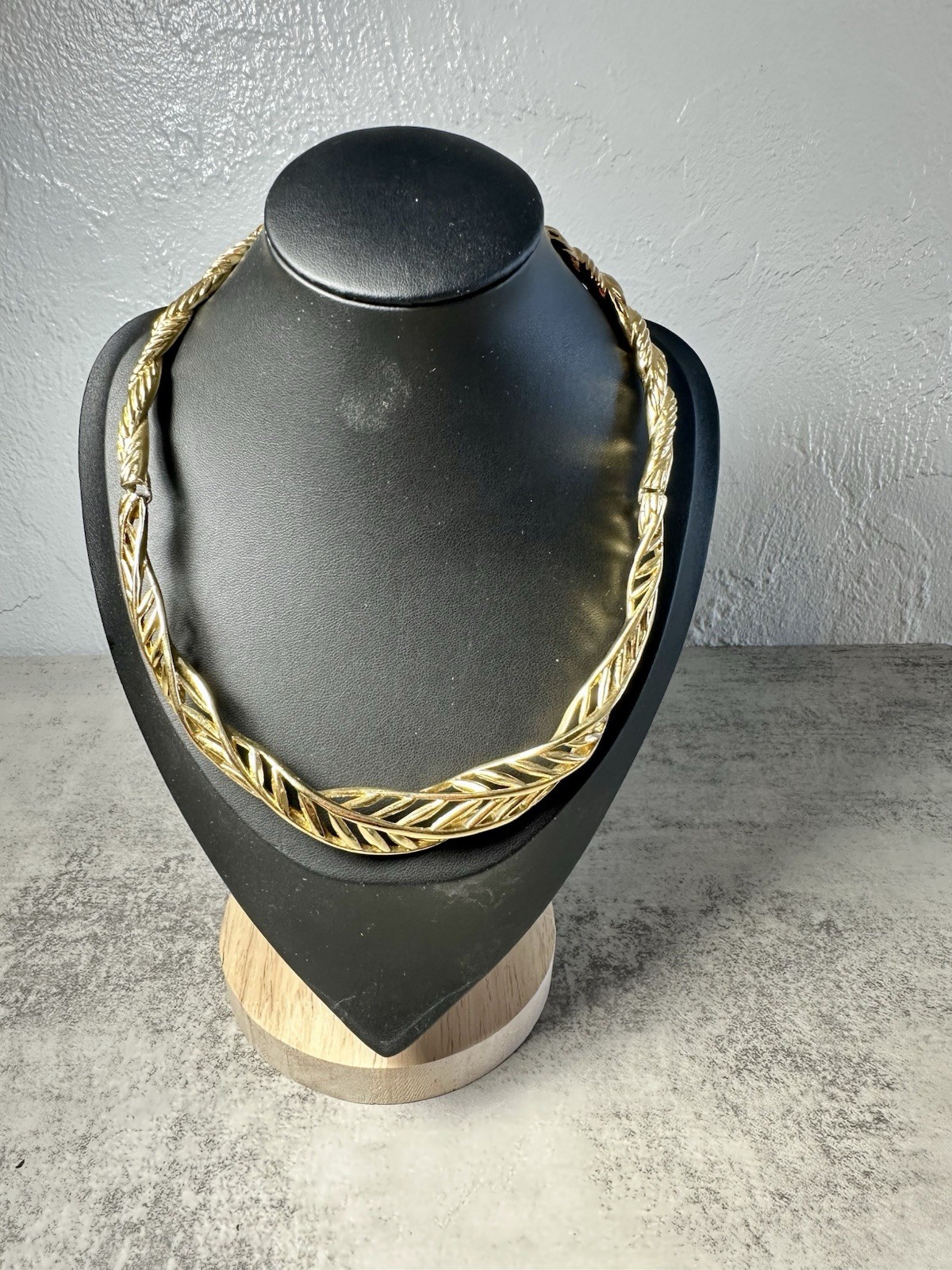 TRIFARI Structured Signed Statement Choker Collar… - image 2