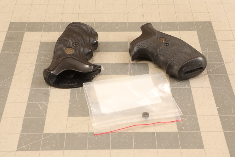 Pachmayr "Gripper" Rubber Grips for S&W K and L frame Square Butt Style Revolver