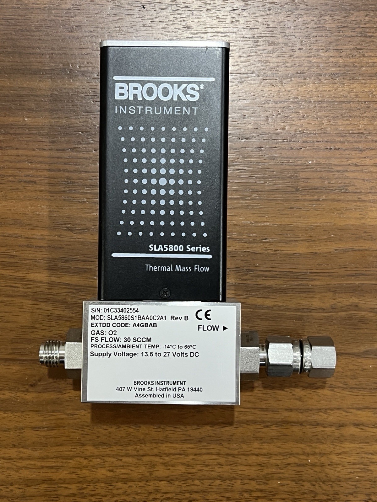 Brooks SLA5800 Elastomer Mass Flow Controller SLA5860S1BAA0C2A1 O2 30 SCCM