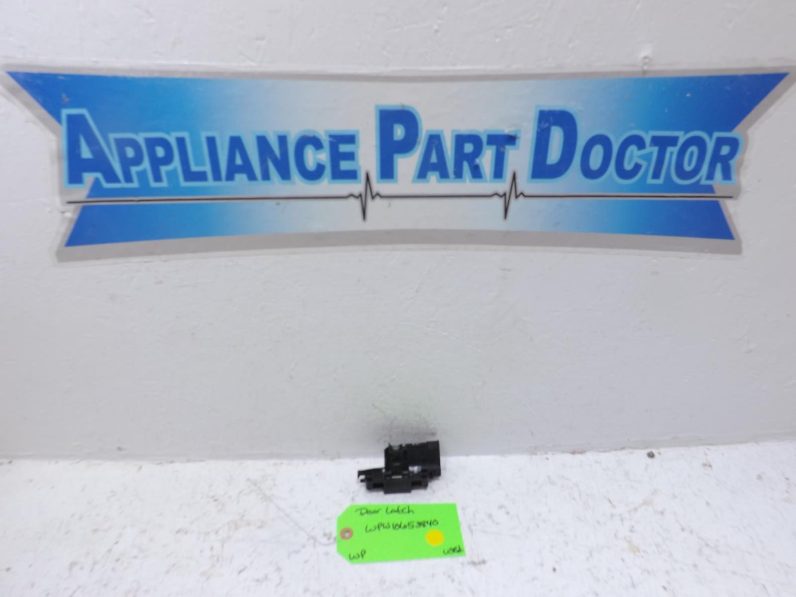 Whirlpool Dishwasher WPW10653840 Door Latch Used