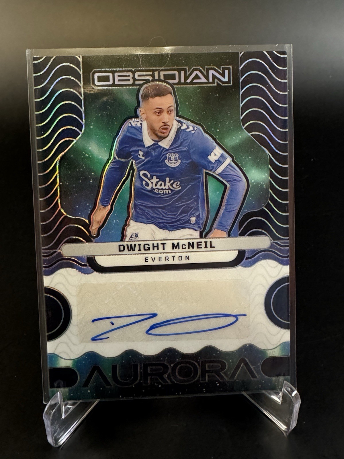 2023-24 Panini Obsidian Soccer Dwight McNeil Aurora Auto /199 Everton