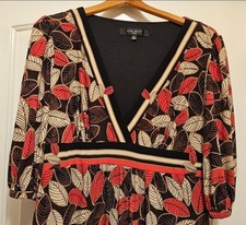 9 West V-Neck Leaves Dress In Size Large 12-14