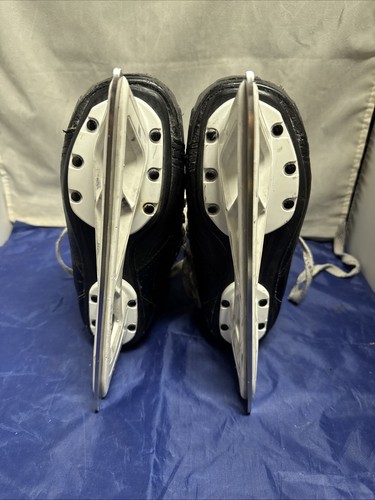 Bauer Vapor X700 Ice Hockey Goalie Skates Junior Size 4.5D Shoe 5.5 EUR 38 - Picture 12 of 18