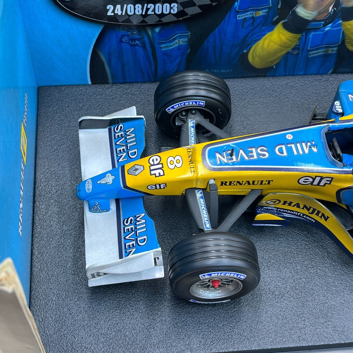 Hot Wheels 1/18 Renault R23 F. Alonso Hungary 2003 MILD Hot Wheels 1/18 Renault R23 F. Alonso Hungary 2003 MILD