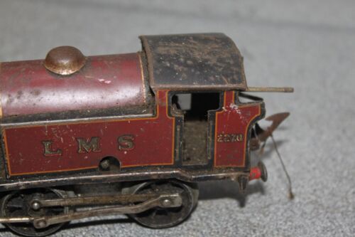 0-4-0 Tank locomotive LMS 2270 clockwork train believed Hornby for restoration - Foto 3 di 7