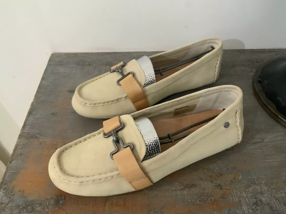 Ugg women's sales driving mocs