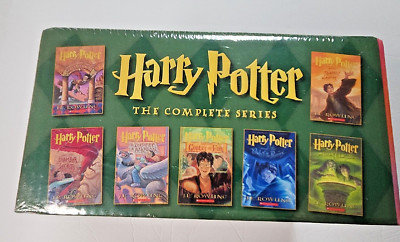 Harry Potter Paperback Boxed Set SERIES: Books 1-7 (Harry Potter) BRAND NEW
