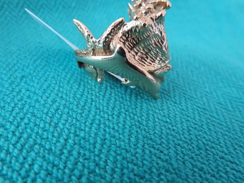 ANILLO DÓLAR DE ARENA DE ORO 14K-DELFÍN-CABALLO DE MAR-CARACOL-ESTRELLA DE MAR TALLA 7 1/4 RARO - Imagen 2 de 10