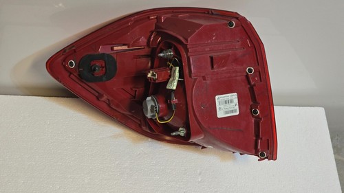 RIGHT REAR OUTER TAILLIGHT LIGHT LAMP FOR 2013-2016 MERCEDES-BENZ GL550 / GL450 - Foto 4 di 8