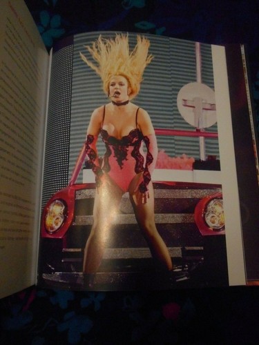 BRITNEY SPEARS - POP PRINCESS - NADIA COHEN - 128 PAGES OF BRIT BRIT! - Picture 3 of 8