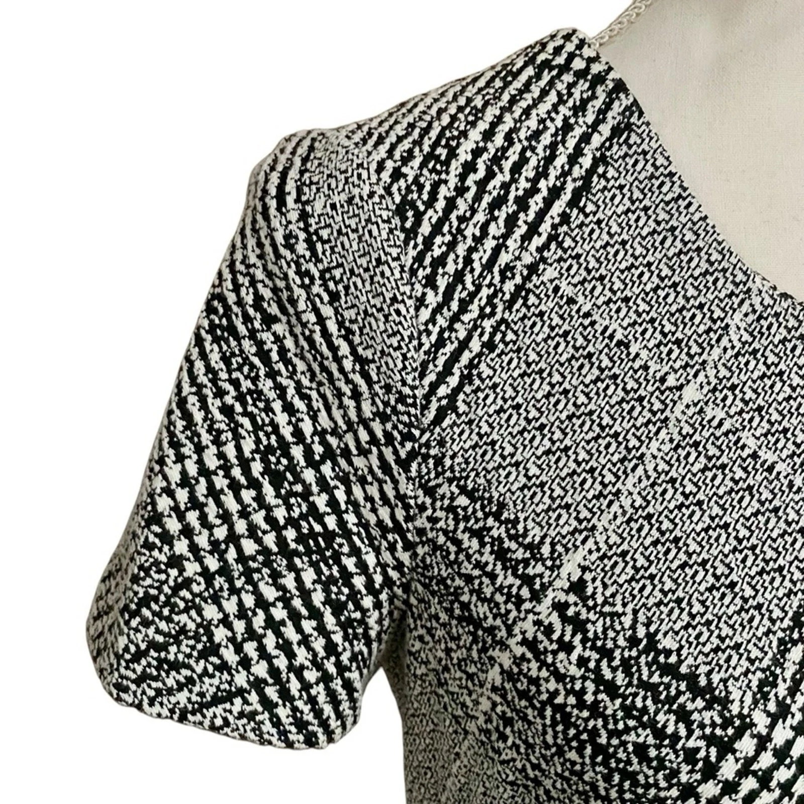 OFF WHITE Abito Calvin Klein nero e bianco sporco a quadri testurizzato