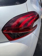 Feu arrière Peugeot 208