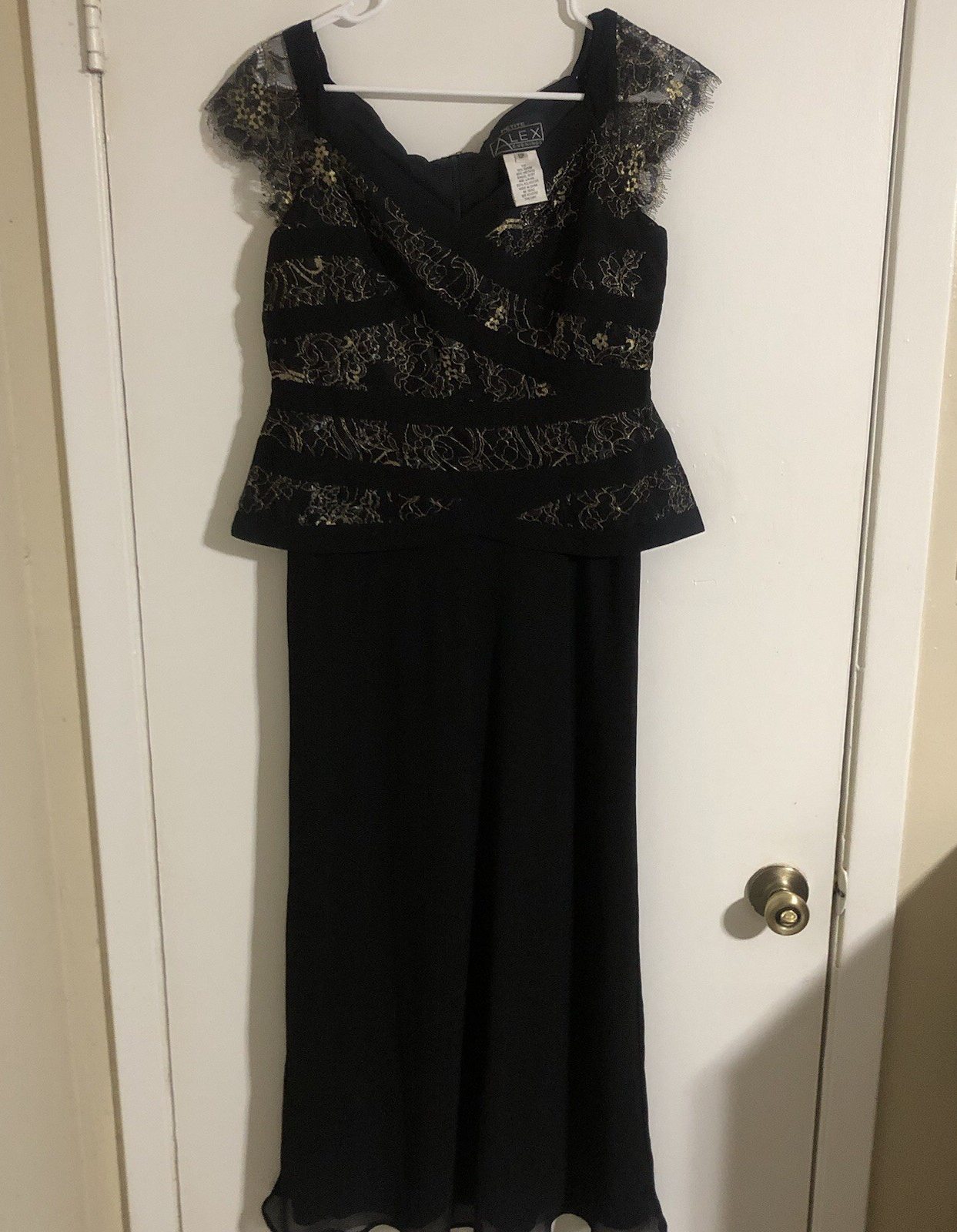 Picture 1 of 5