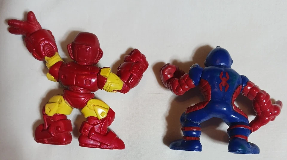 Lote de 22 figuras Marvel HERO SQUAD Playskool 2" THOR Iron Man HULK Spider Man Foto 3 de 4