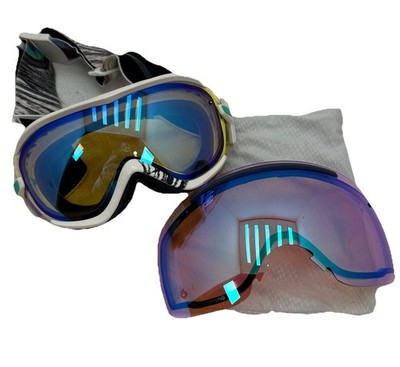 Smith Ski Snowboard Goggles Virtue White Vapor & Chromapop Lens w/ Bag