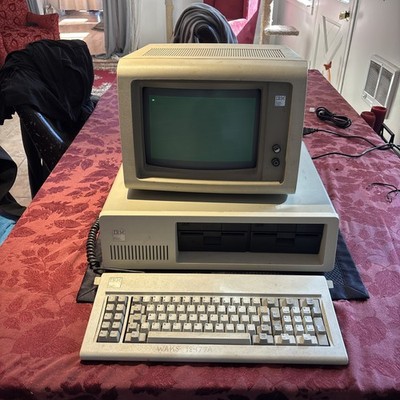 Vintage IBM 5150 Personal Computer with 5151 Monitor And IBM PC Keyboard! Boots