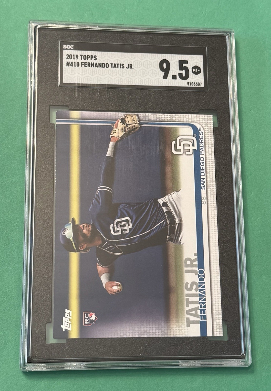 2019 Topps #410 Fernando Tatis Jr. RC San Diego Padres SGC 9.5