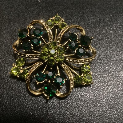 Irish Trinity Knot Triquetra Green Clover Brooch Pin St Paddys Celtic Christmas