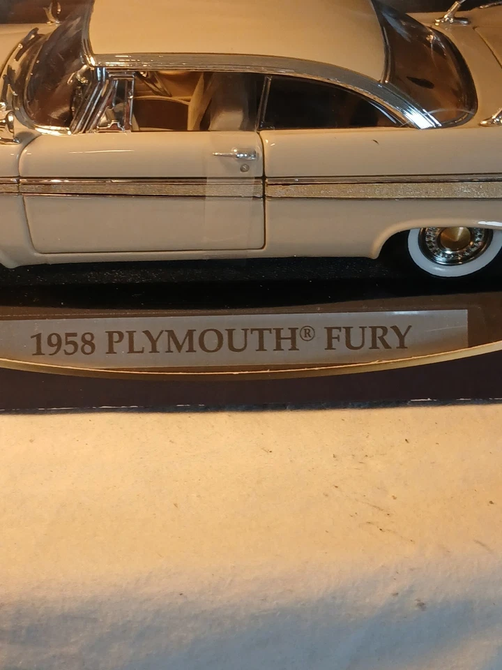 MOTOR MAX 1958 PLYMOUTH FURY 1:18 COCHE DE COLECCIÓN FUNDIDO A PRESIÓN Nuevo En Caja Original  Foto 3 de 4