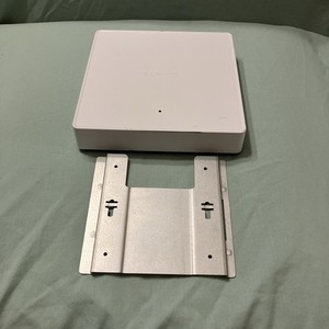 Sophos APX 530 Wireless Access Point White Used UNTESTED