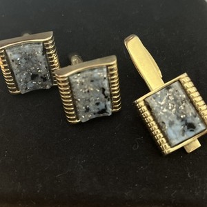 Vtg Cuff Links Tie Bar Set Blue Marbled Opaque Glass Detail Gold Tone