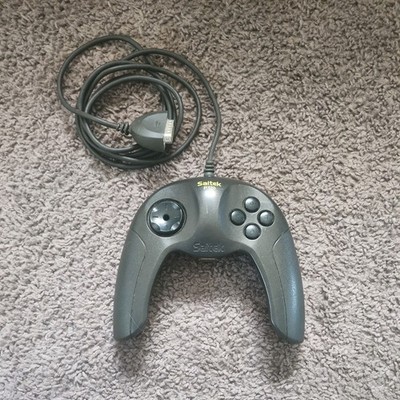 Saitek P120 Wired Gamepad Controller Gray Plastic Ergonomic Design TESTED