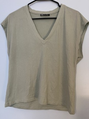 Zara Solid Green V-Neck