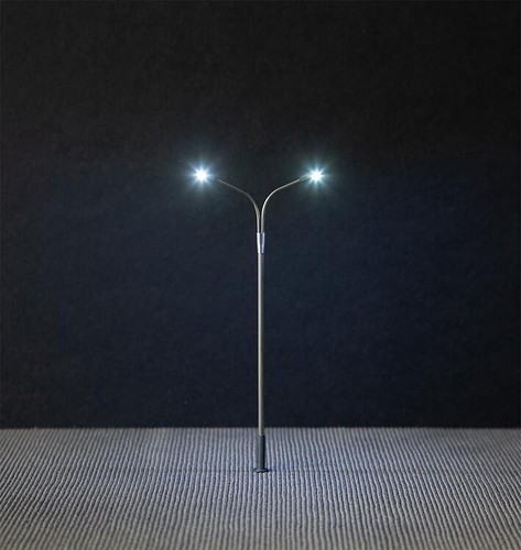 Faller H0 - LED-Straßenbeleuchtungen + Laternen im 3er Set - anschlussfertig - Bild 5 von 27
