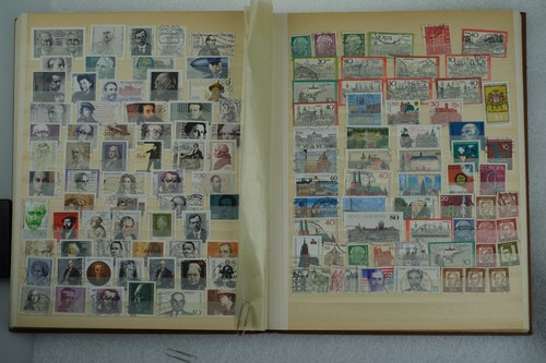 32 pages stamps collections lots album Vintage Rare Classic Antique Genuine - Picture 10 of 19