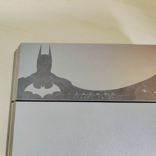 Playstation 4 Batman Arkham Knight Console Limited Edition Sony Ps4 Originale - Imagen 4 de 14