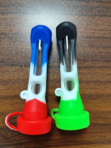 2PCS New Convenient Capped Silicone Cigarette Pipes Random Colors for Durability - Picture 4 of 16