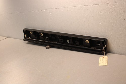 2021 2024 LAND ROVER RANGE ROVER LEFT SIDE FRONT LOWER DOOR MOLDING OEM - Picture 5 of 12