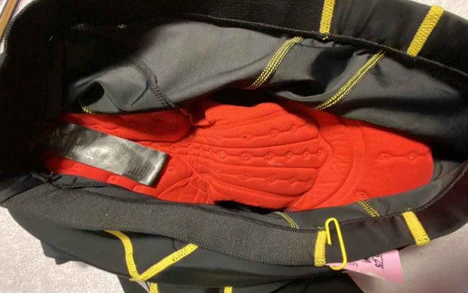 Santic power-dri черный с желтой полоской велоспорт с подкладкой короткий размер L - Изображение 2 из 4