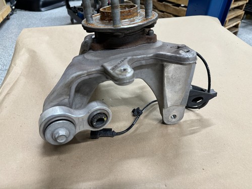 Ford Mustang GT500 2020-2022 RH lado del pasajero eje trasero buje nudillero - OEM - Imagen 6 de 13