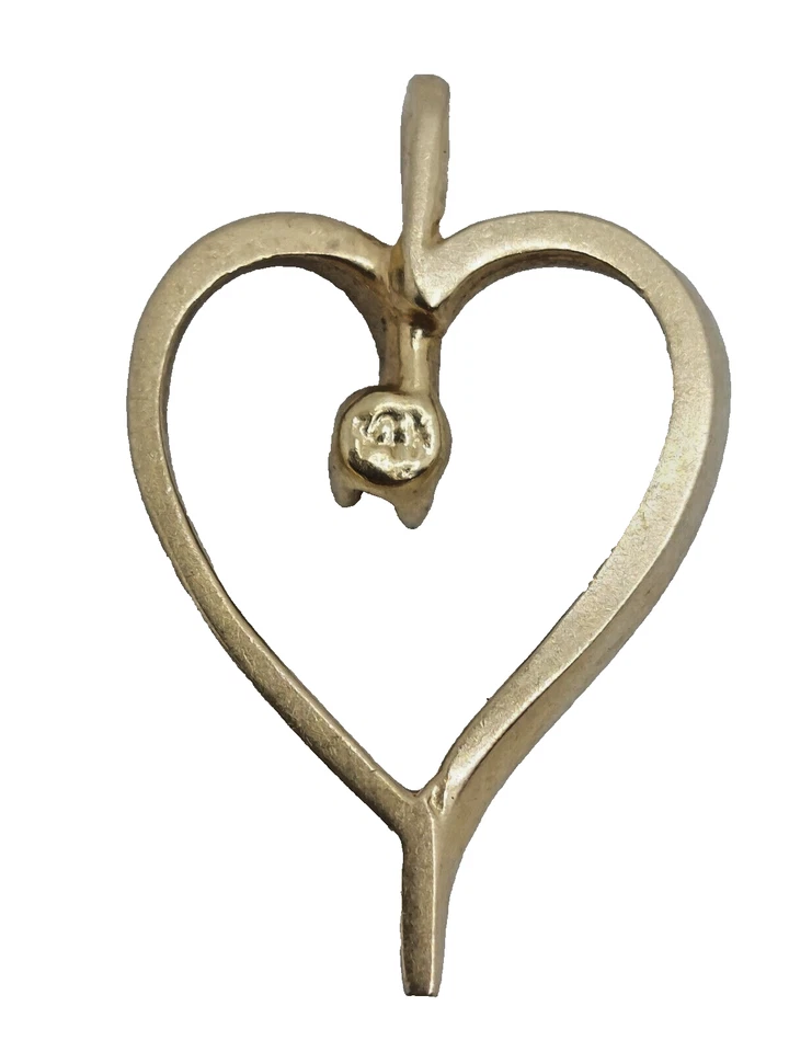 De colección. Colgante solitario de diamantes naturales con corazón de oro 14k Y de 3/4" Foto 2 de 4