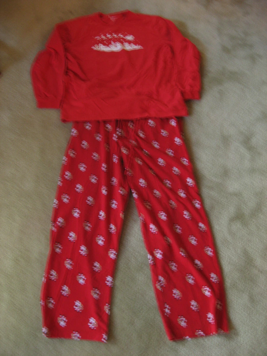 PajamaGram Men s Large Two Piece Pajamas Christmas Santa Red Top