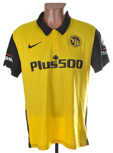 YOUNG BOYS 2020/2021 HOME FOOTBALL SHIRT NIKE L - Afbeelding 1 van 9