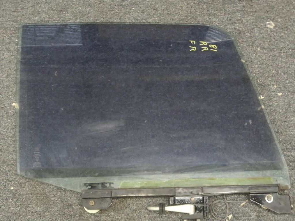 1981 Rolls Royce silver spirit OEM FRONT RIGHT WINDOW W/ DARK BLUE TINT