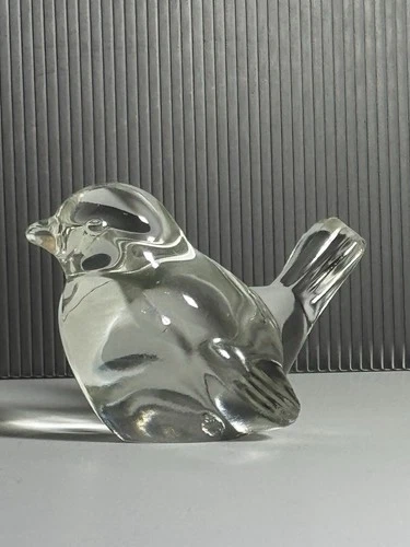Vintage Fenton Art Glass Bird Sparrow Figurine Paperweight Clear 2.5”