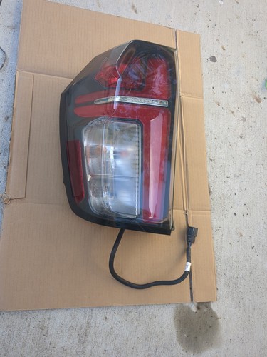2021-2024 Chevrolet Tahoe Rear Left Driver Side Taillight Lamp 84849416 OEM
