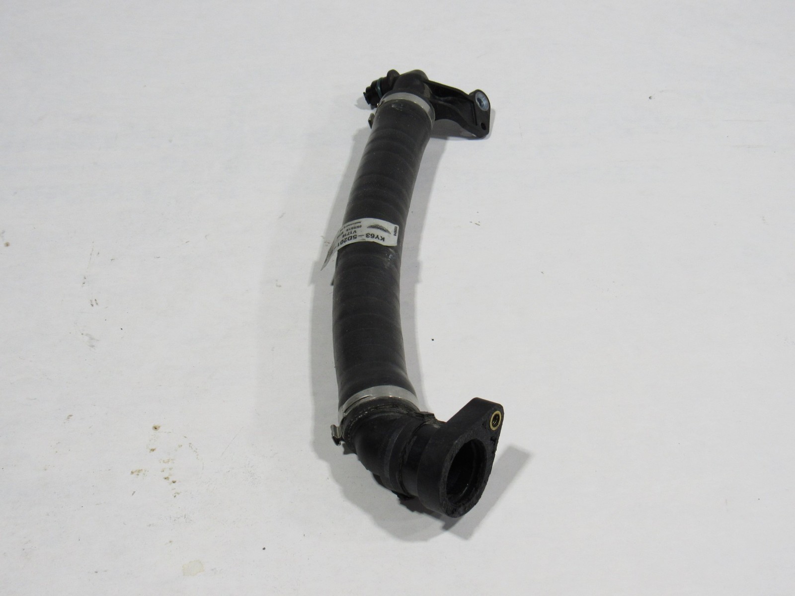 18-21 Aston Martin Vantage 2020 Right Passenger Air Intake Manifold Adaptor ;:Y