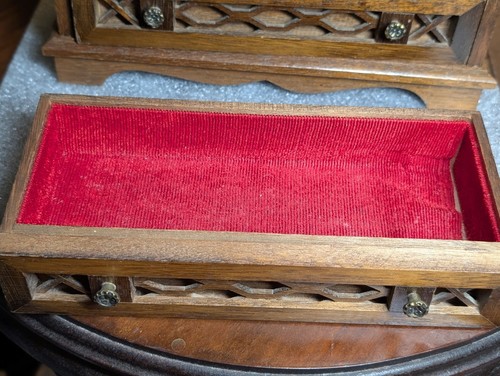 Portagioie musicale vintage in legno 3 cassetti gioca storia d'amore - Foto 16 di 17